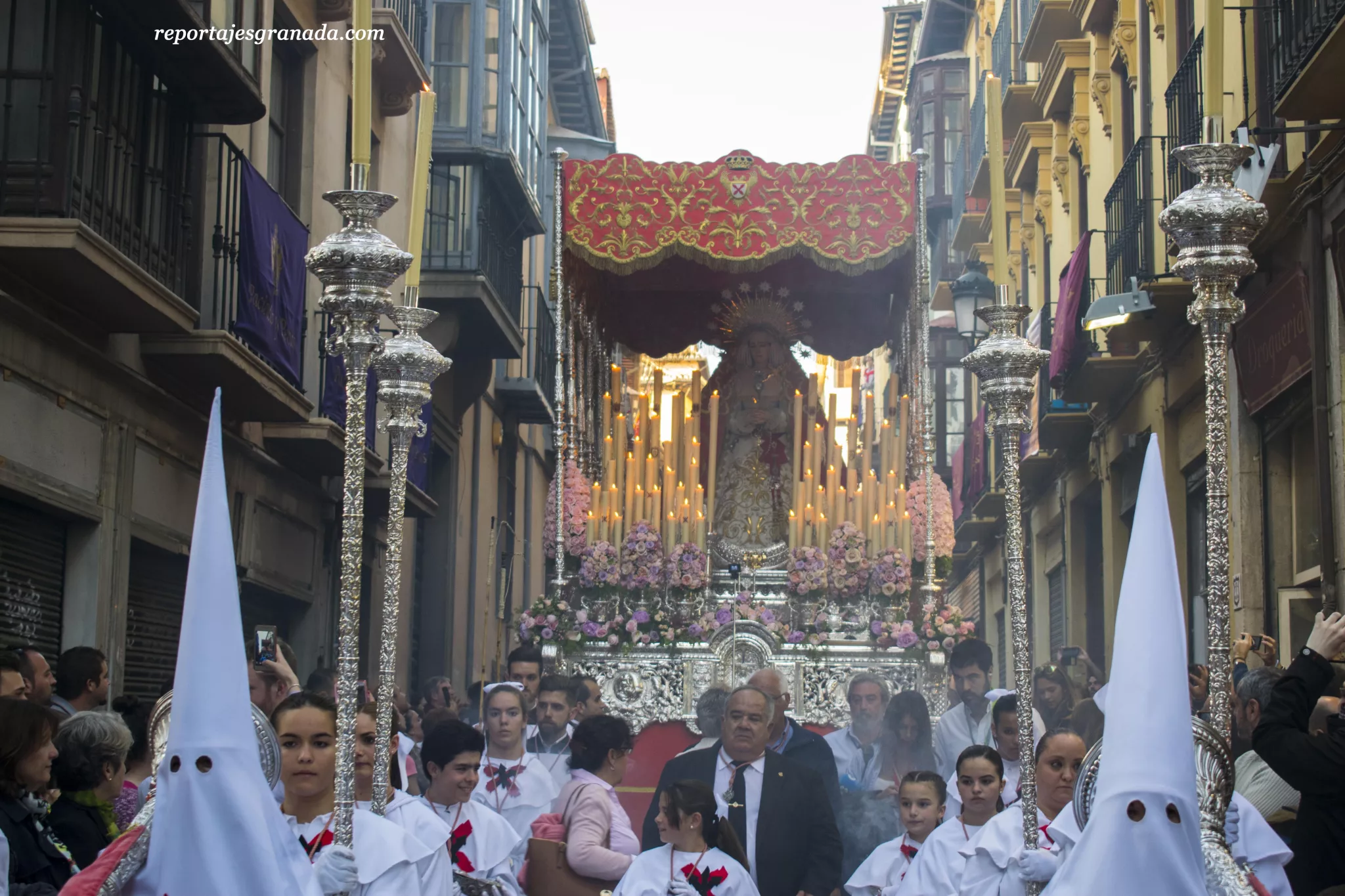 Dolores (Granada), hermandad de la Semana Santa de Granada