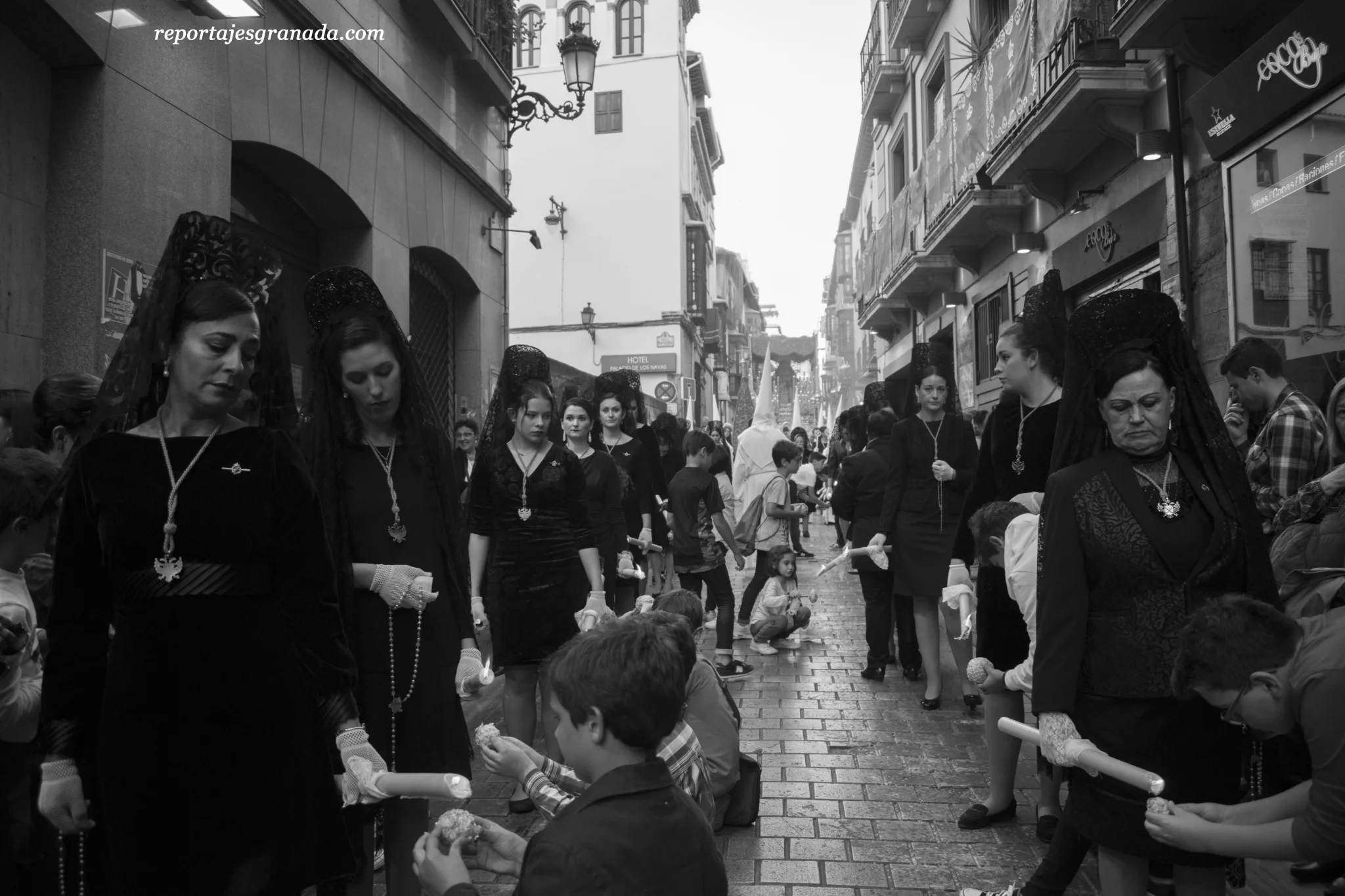 Dolores (Granada), hermandad de la Semana Santa de Granada