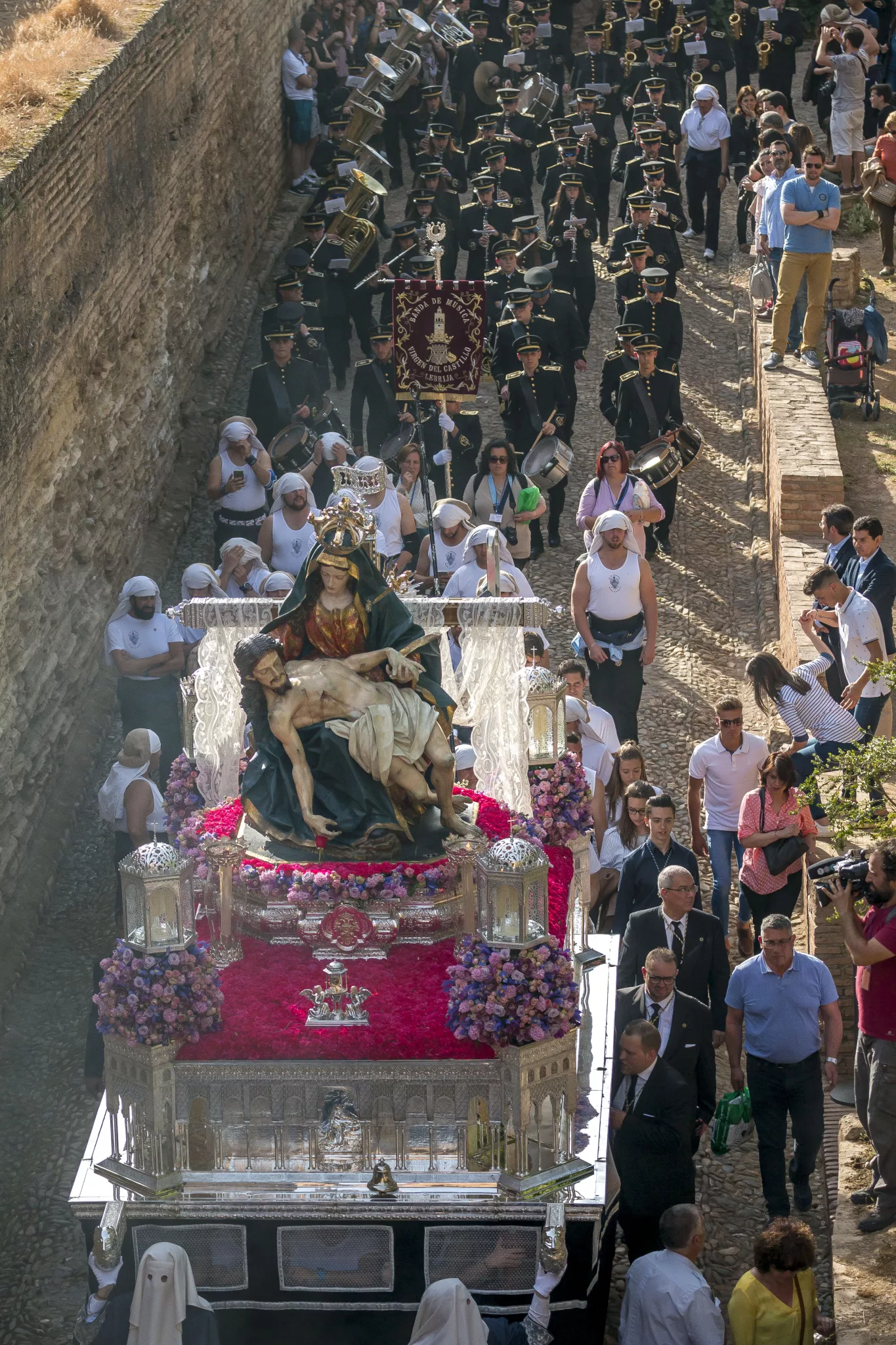 La Alhambra, hermandad de la Semana Santa de Granada