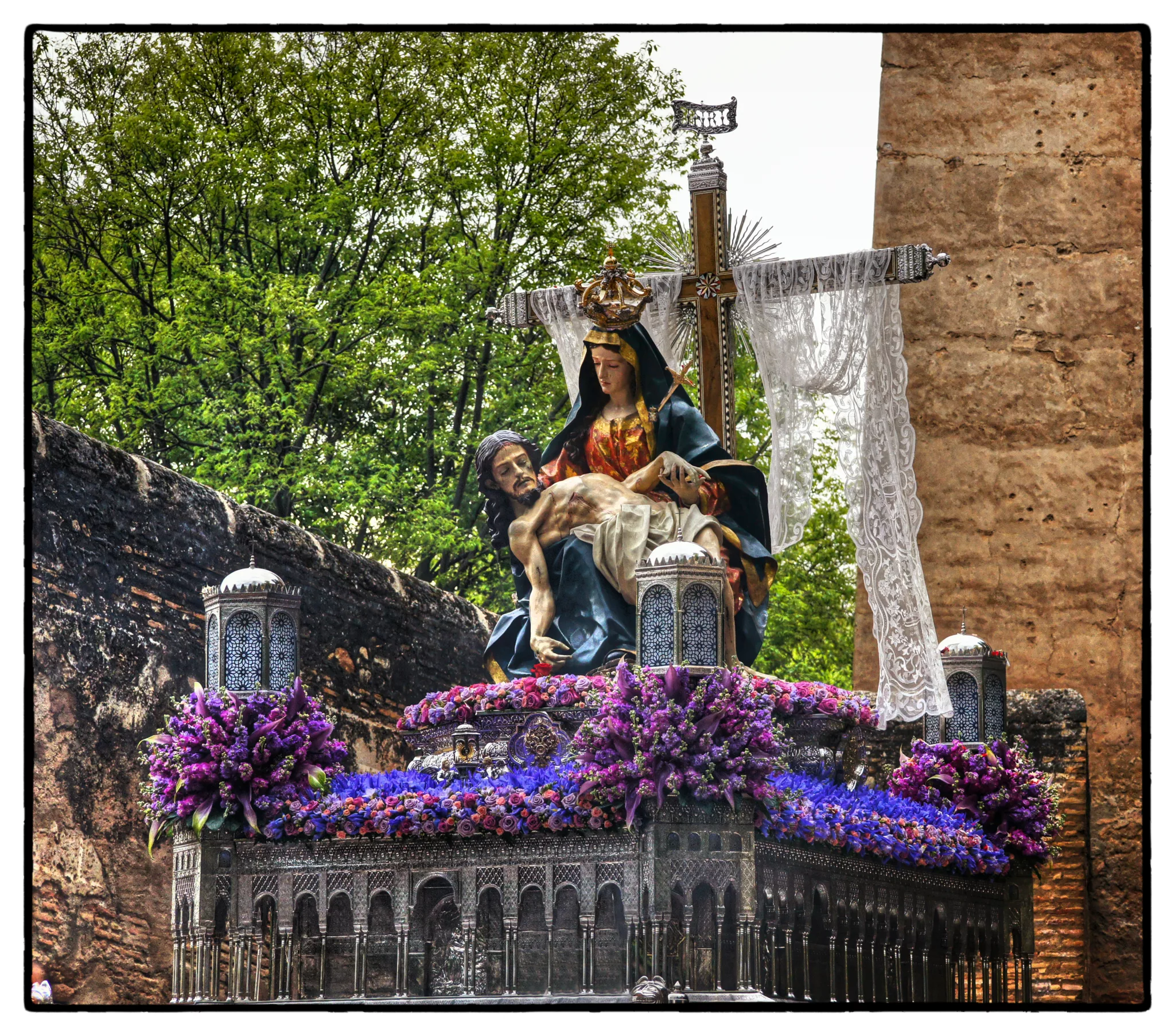 La Alhambra, hermandad de la Semana Santa de Granada