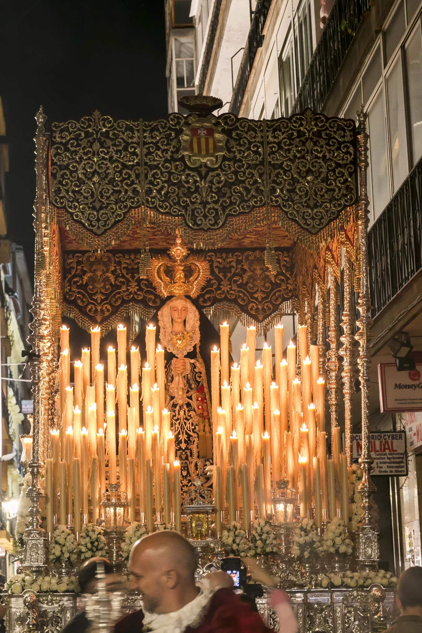 Nazareno, hermandad de la Semana Santa de Granada