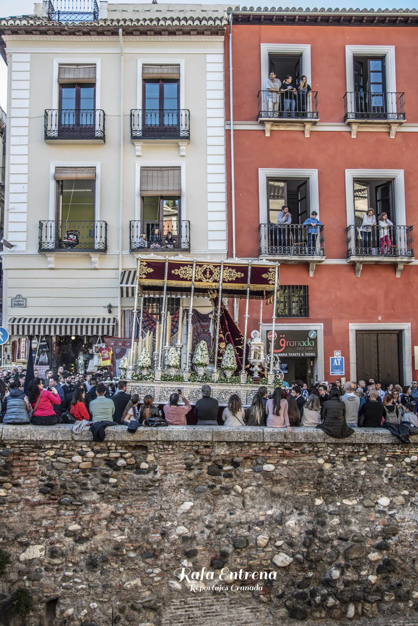 Via Crucis, hermandad de la Semana Santa de Granada