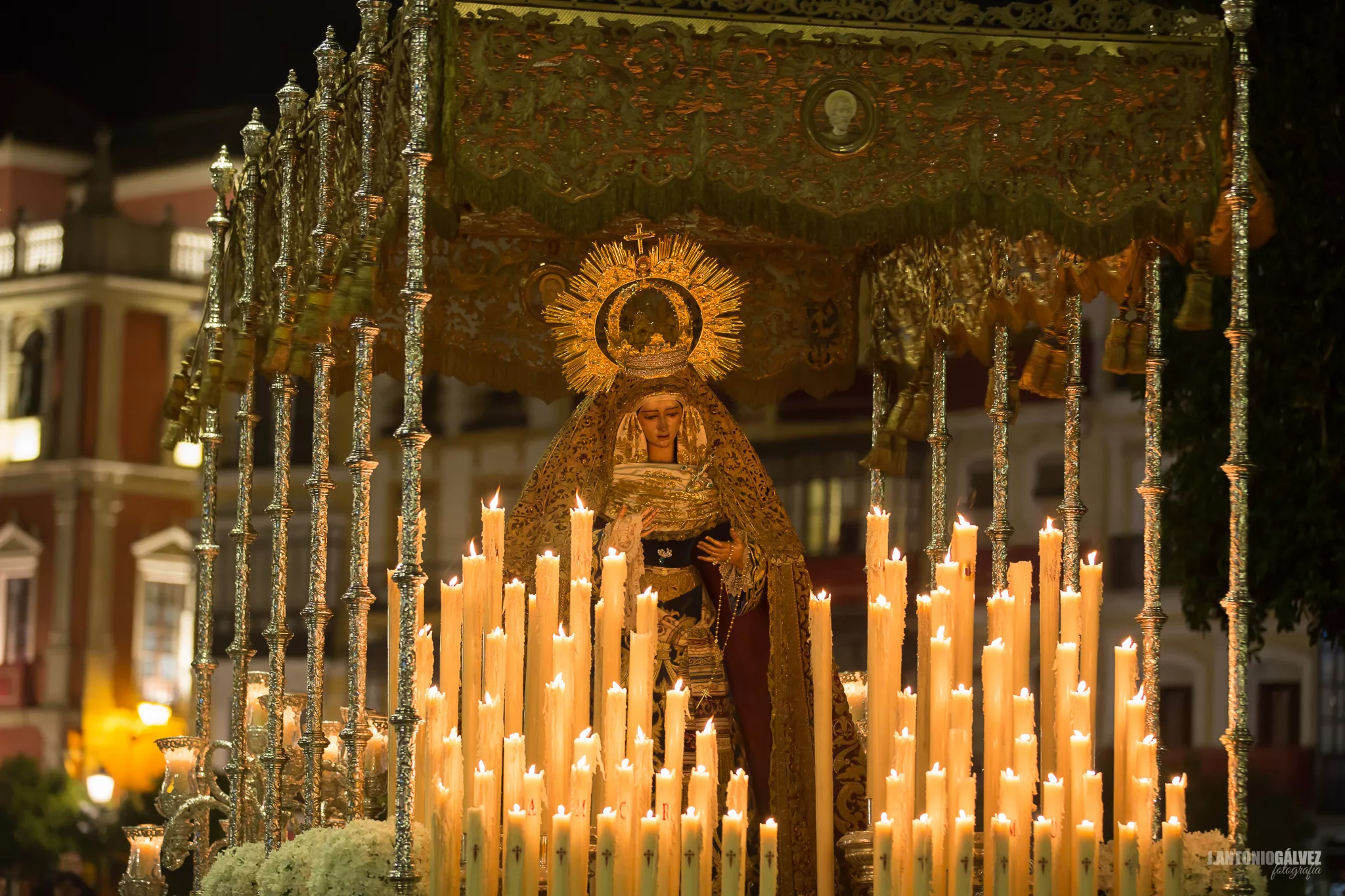 El Amor, hermandad de la Semana Santa de Sevilla