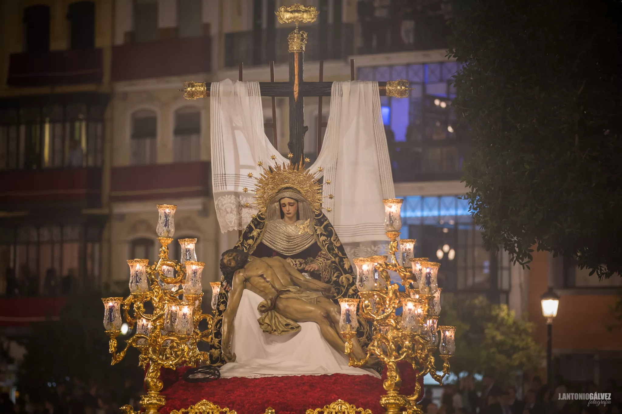 El Baratillo (Sevilla), hermandad de la Semana Santa de Sevilla