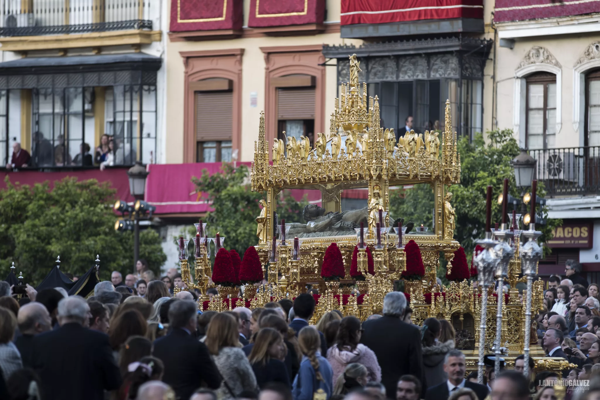 El Santo Entierro, hermandad de la Semana Santa de Sevilla