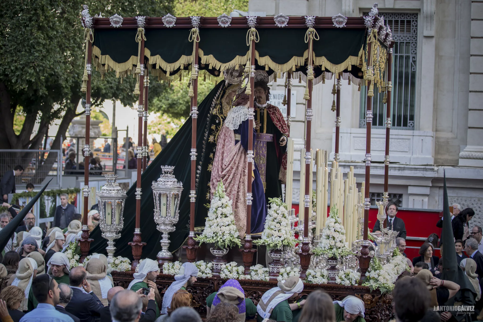 El Sol, hermandad de la Semana Santa de Sevilla