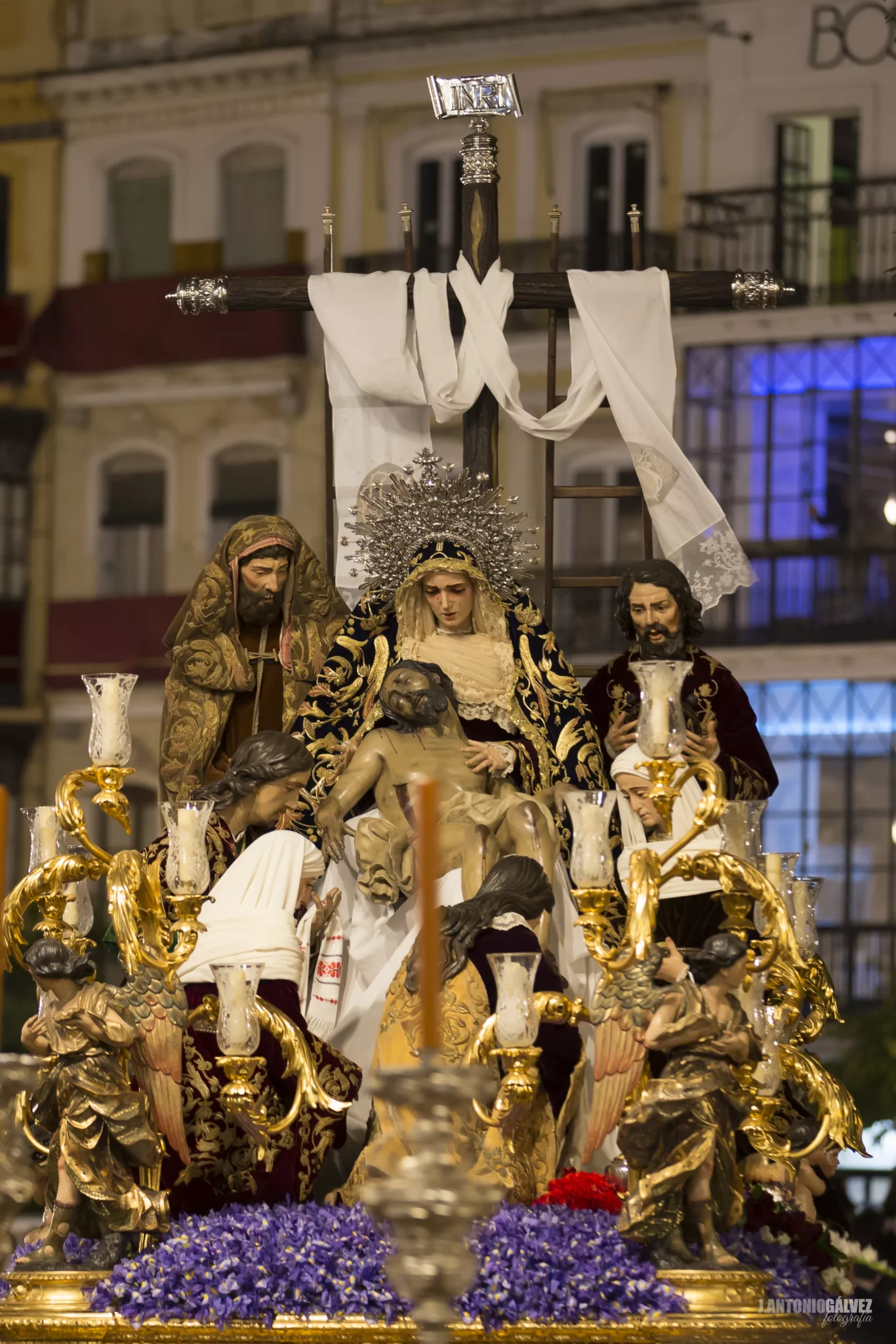 La Sagrada Mortaja, hermandad de la Semana Santa de Sevilla