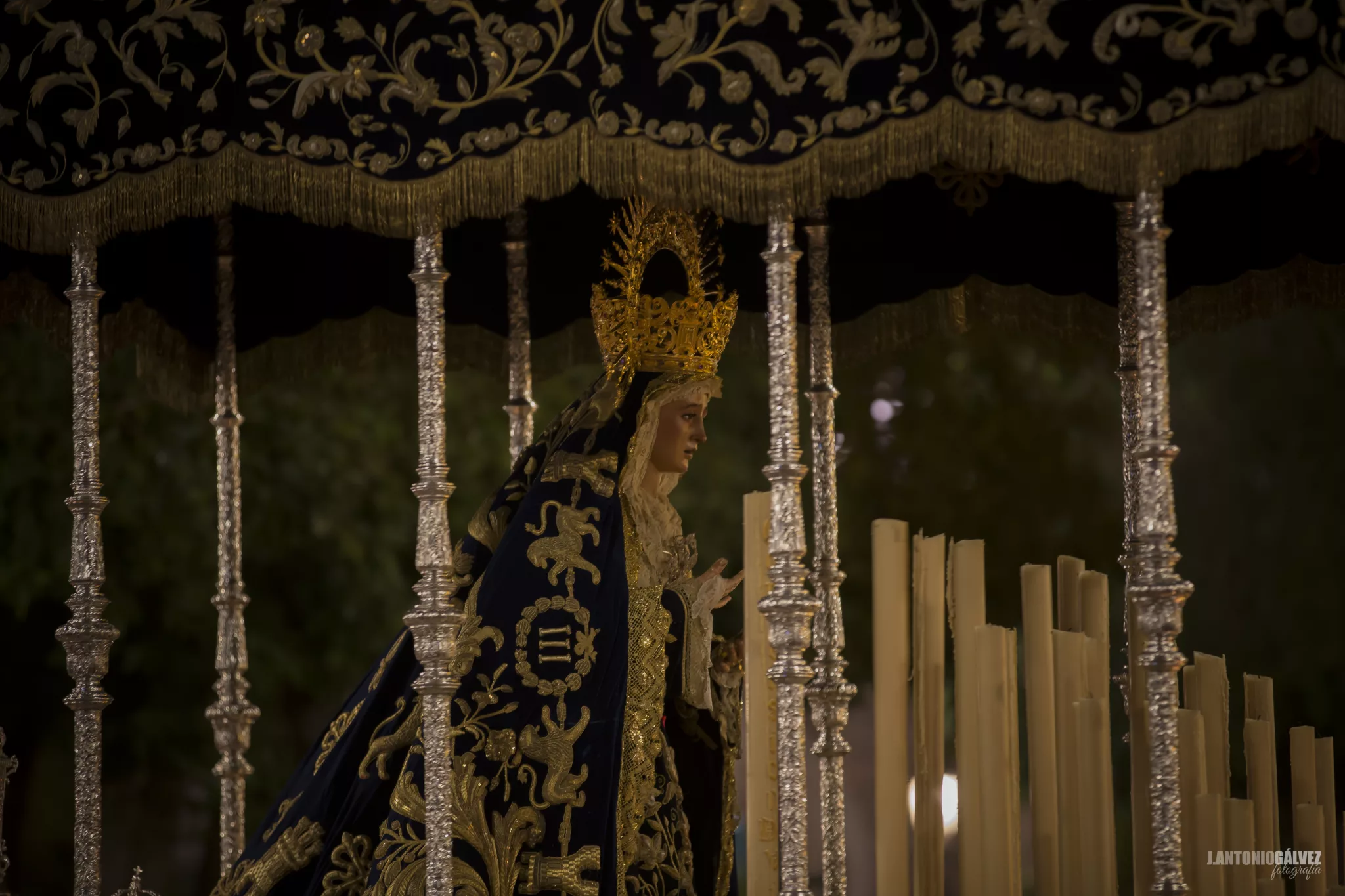 Montserrat, hermandad de la Semana Santa de Sevilla
