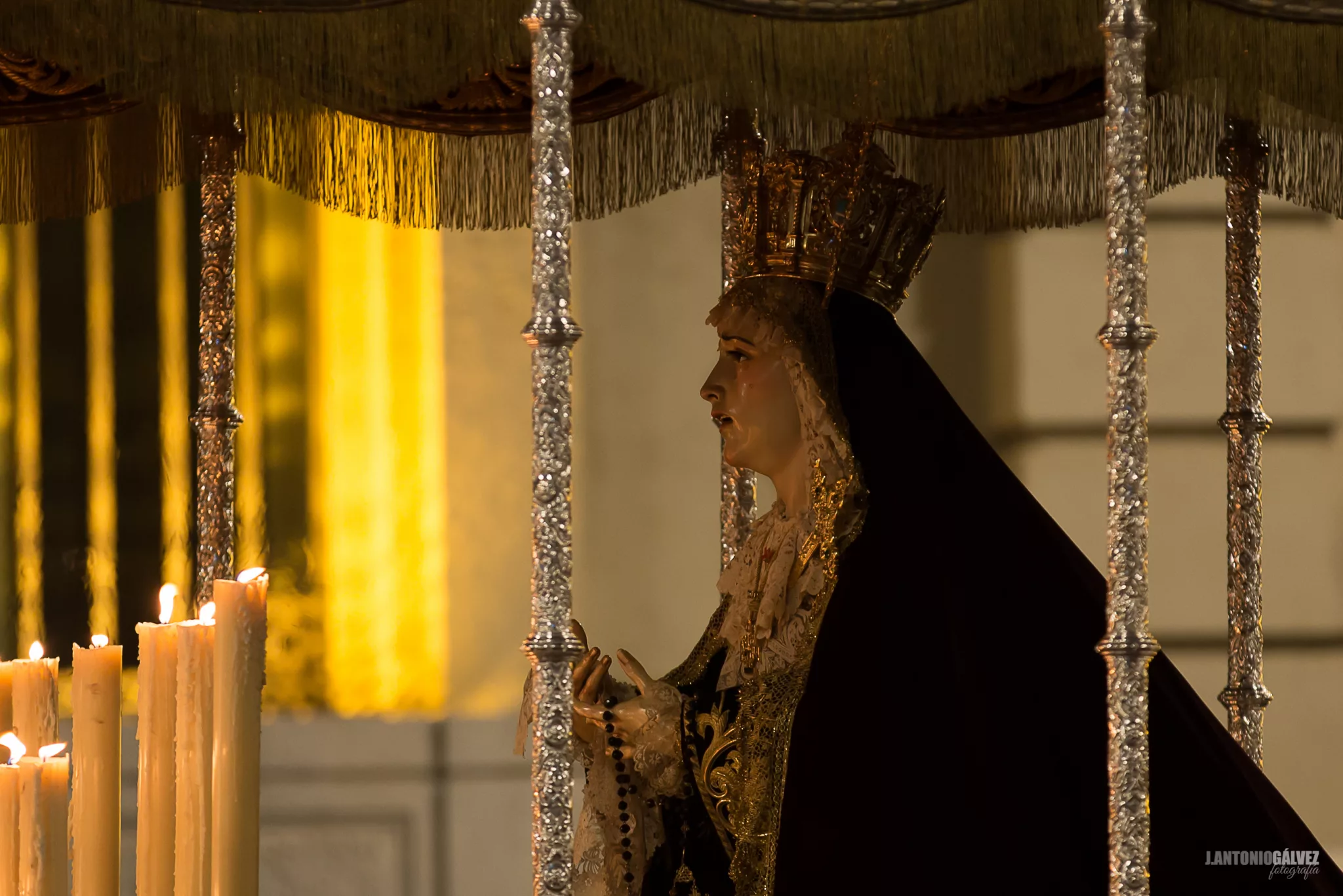 Santa Cruz (Sevilla), hermandad de la Semana Santa de Sevilla