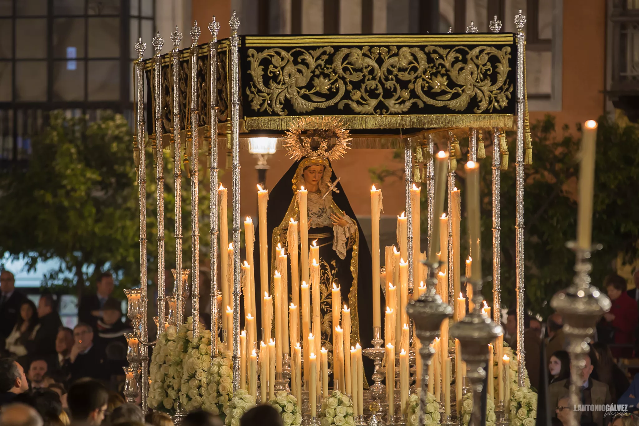Vera Cruz (Sevilla), hermandad de la Semana Santa de Sevilla