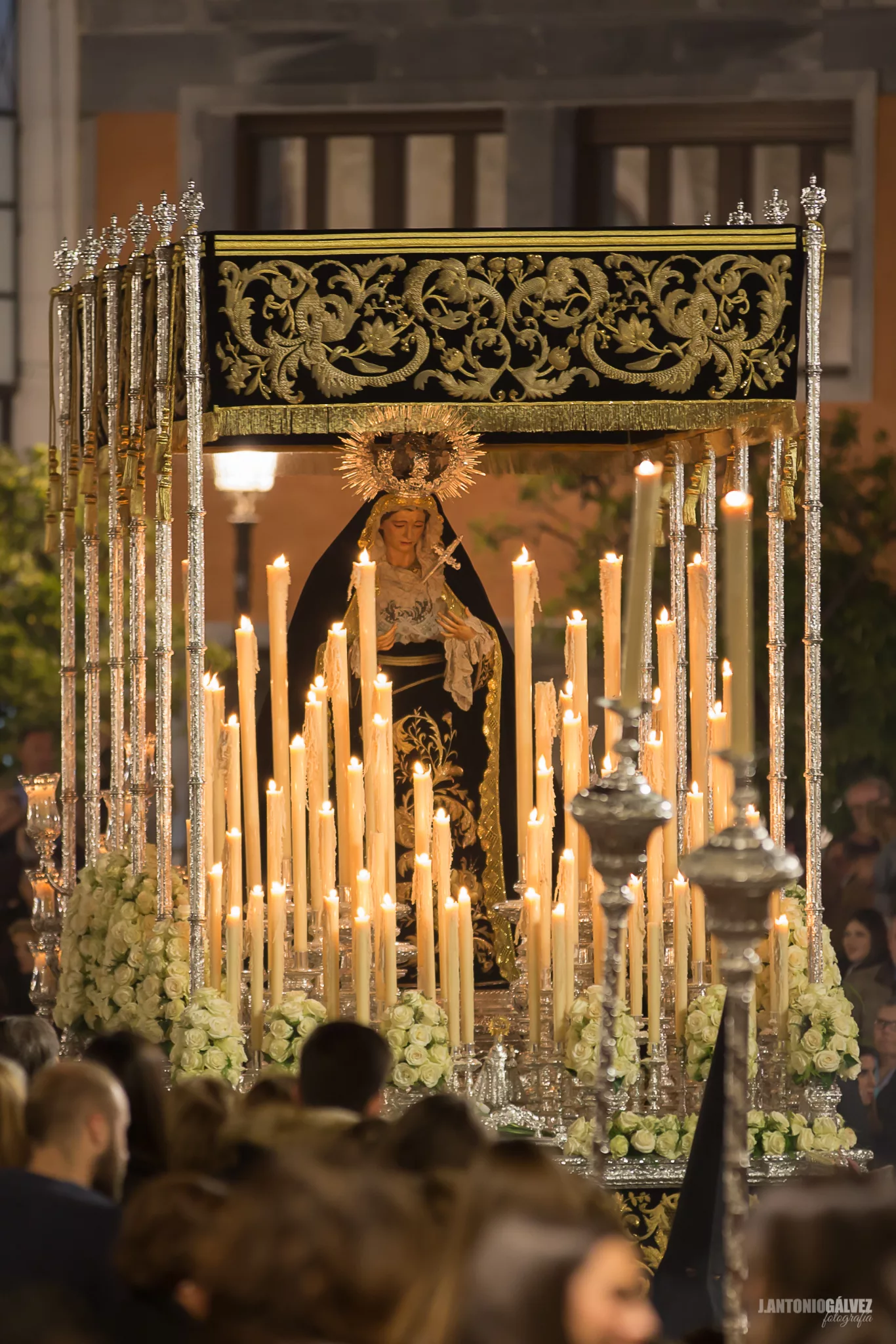 Vera Cruz (Sevilla), hermandad de la Semana Santa de Sevilla